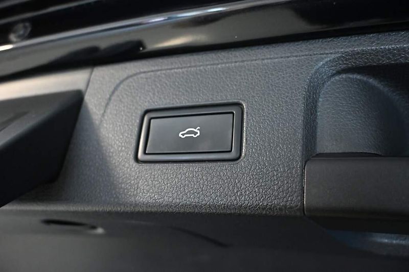 Volkswagen Passat (2023) 2.0 ELEGANCE LED MATRIX DSG AC - fotka 19 z 32