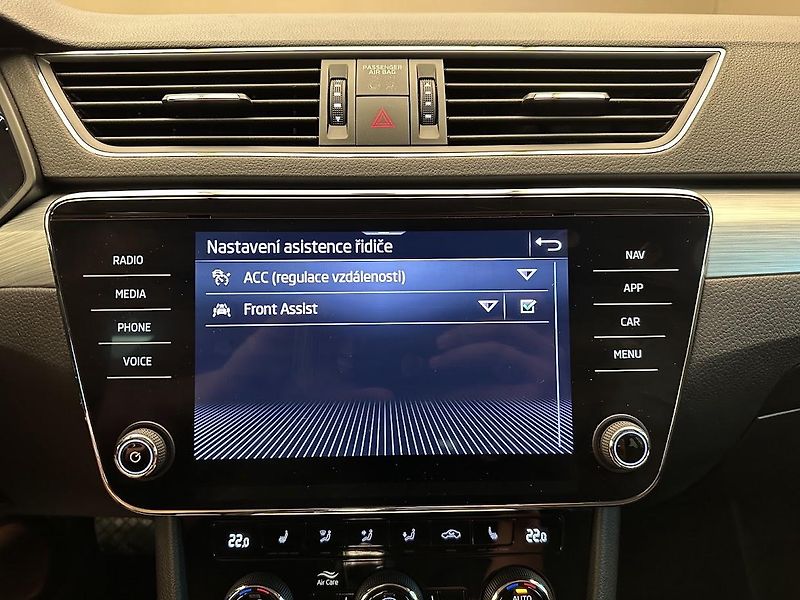 Škoda Superb (2020) SW 1.6 TDi Ambition DSG 88 kW  - fotka 23 z 27