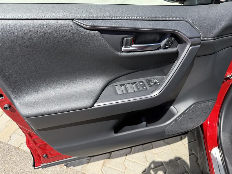 Toyota RAV4 2,5 GR SPORT - fotka 21 z 23