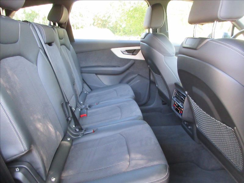 Audi Q7 3,0 TDi 210Kw, S-Line, 1.maj. - fotka 16 z 35