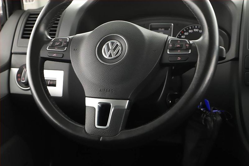 Volkswagen Multivan (2014) Highline 2.0 TDI 4Motion, ČR - fotka 15 z 17