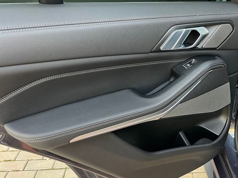 BMW X5 M50d xDrive-TOP STAV - fotka 26 z 57