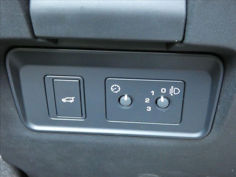 Land Rover Range Rover Evoque 2,0 D165 S,1maj,ČR,5let záruka - fotka 19 z 45