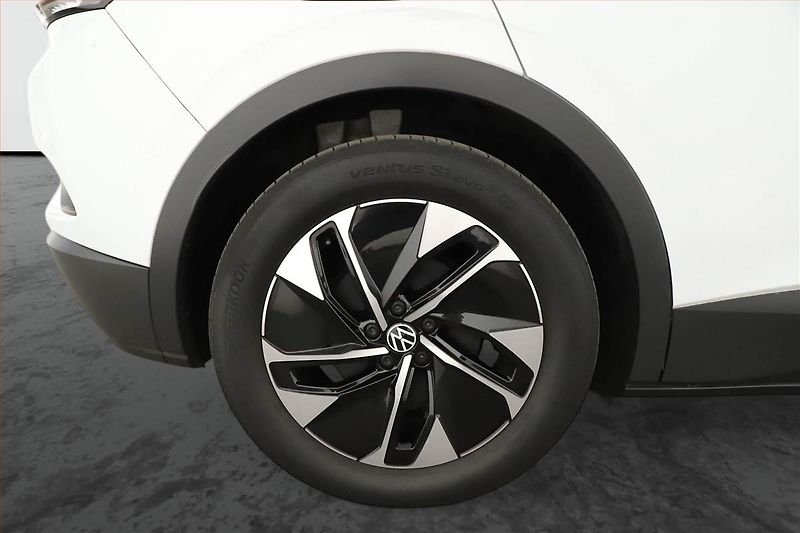 Volkswagen ID.4 (2021) 1st (82 kWh), SoH 92% - fotka 12 z 19