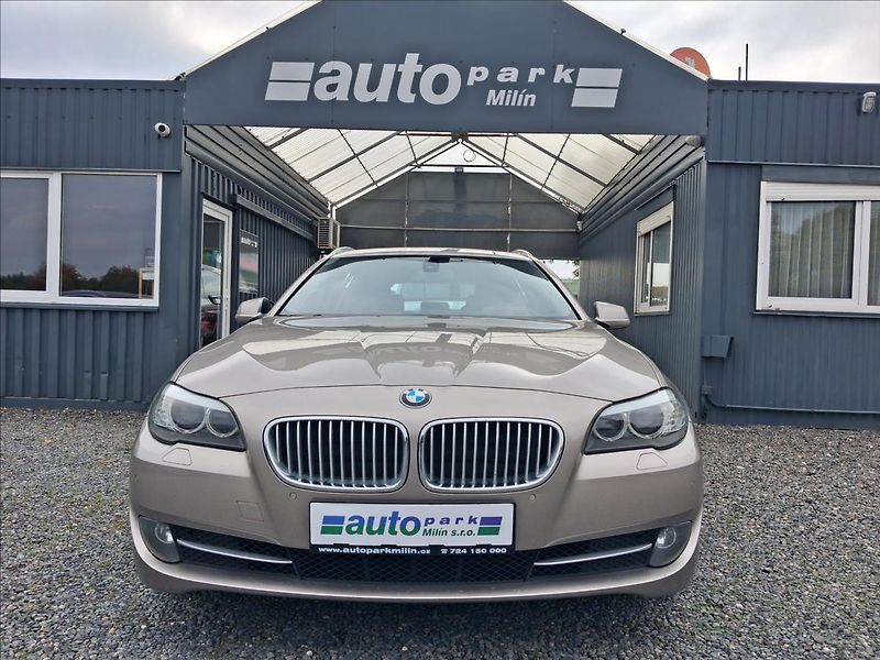 BMW Řada 5 2,0 135kw - fotka 2 z 15