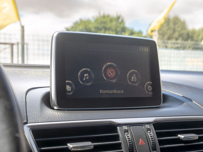 Mazda 3 (2015) ČR 2.2D 110KW – PLNÁ SERVISKA! - fotka 25 z 54