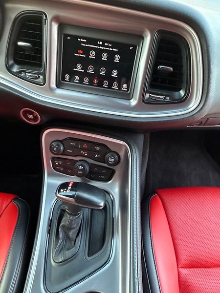 Dodge Challenger (2018) - fotka 24 z 45