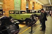 Bývalá trolejbusová hala v plzeňském DEPO2015 je plná automobilových a motocyklových veteránů, majících mnohdy zajímavou historii