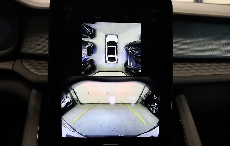 Polestar 2 LR SoH 100% 360kam BLIS LED - fotka 16 z 20