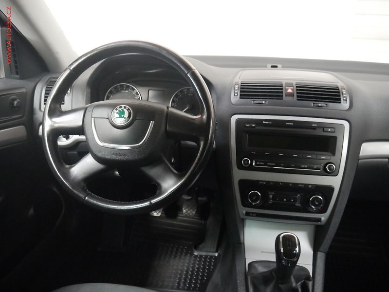 Škoda Octavia (2012) 2.0 TDi, 2.maj,ČR, Klima - fotka 13 z 20