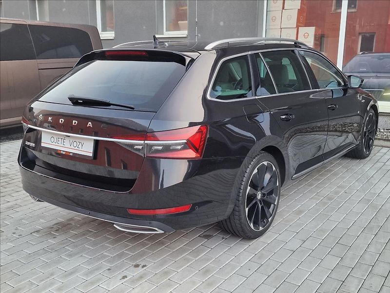 Škoda Superb 2.0TDI 147kW 4x4 DSG L&K,1Maj - fotka 10 z 50