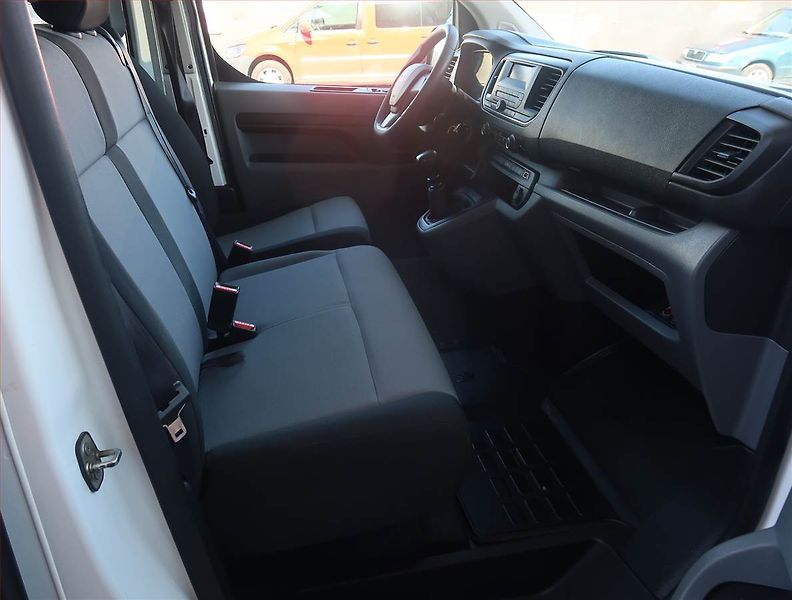 Peugeot Expert (2017) 1.6 BlueHDi, Bus, 6Míst, ČR - fotka 9 z 17