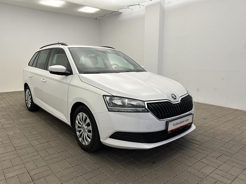 Škoda Fabia 1.0 TSI Active Plus - fotka 18 z 21