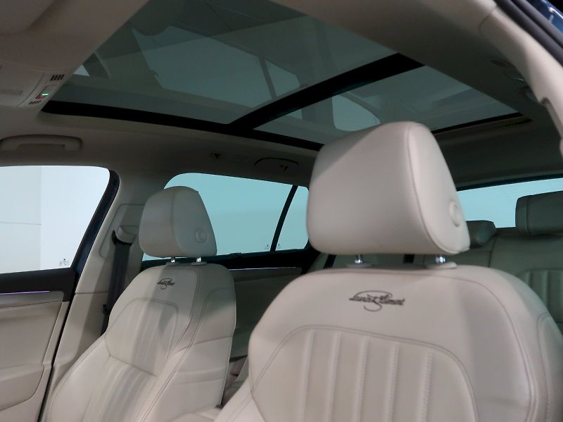 Škoda Superb (2022) LAURIN&KLEMENT 2.0TSI 140KW DS - fotka 17 z 49