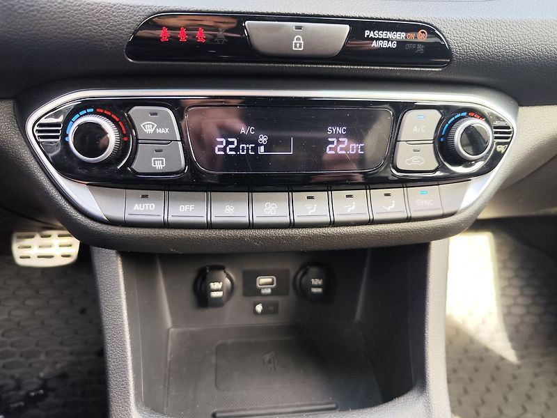 Hyundai i30 1.5 T-GDi/117kW N-Line DCT - fotka 22 z 33