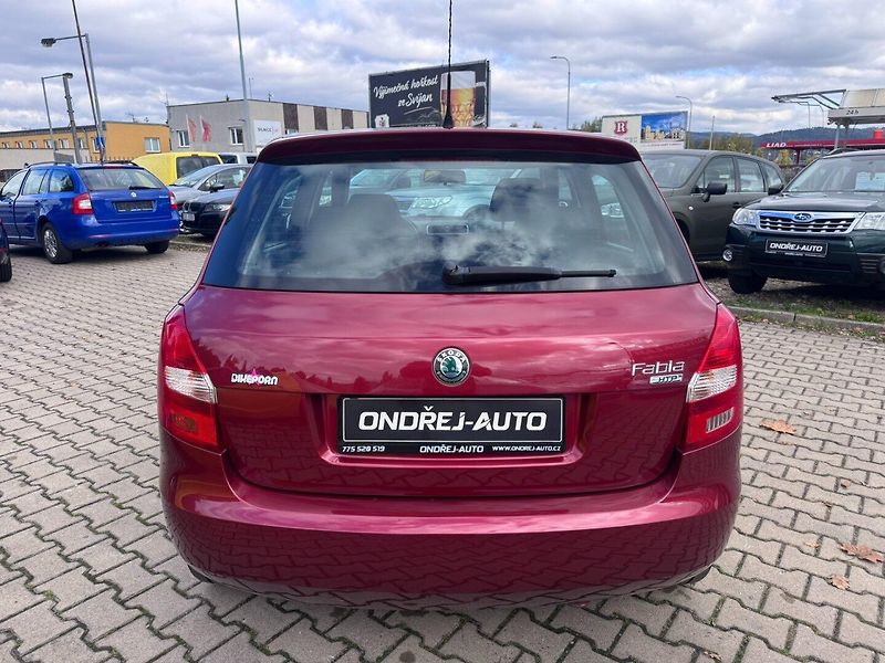 Škoda Fabia (2008) 1,2 HTP 44 KW KILOMETRY - fotka 4 z 38