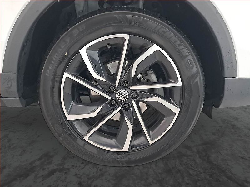 MG ZS (2023) Exclusive 1.0 Turbo, Automat - fotka 15 z 18