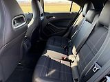 Mercedes-Benz Třídy A 180i SPORT LED NAVI SERVISKA - náhled 28