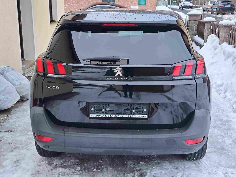 Peugeot 5008 (2020) 1,2 PT EAT8 17ALU PDC NAVI - fotka 4 z 24