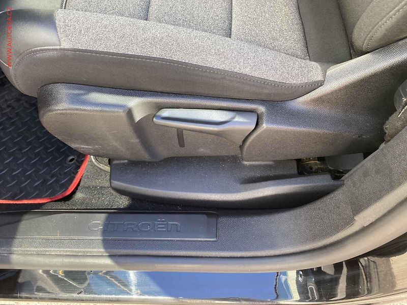 Citroën C5 Aircross (2022) 1.5 HDi, Business, AT, LED - fotka 14 z 18