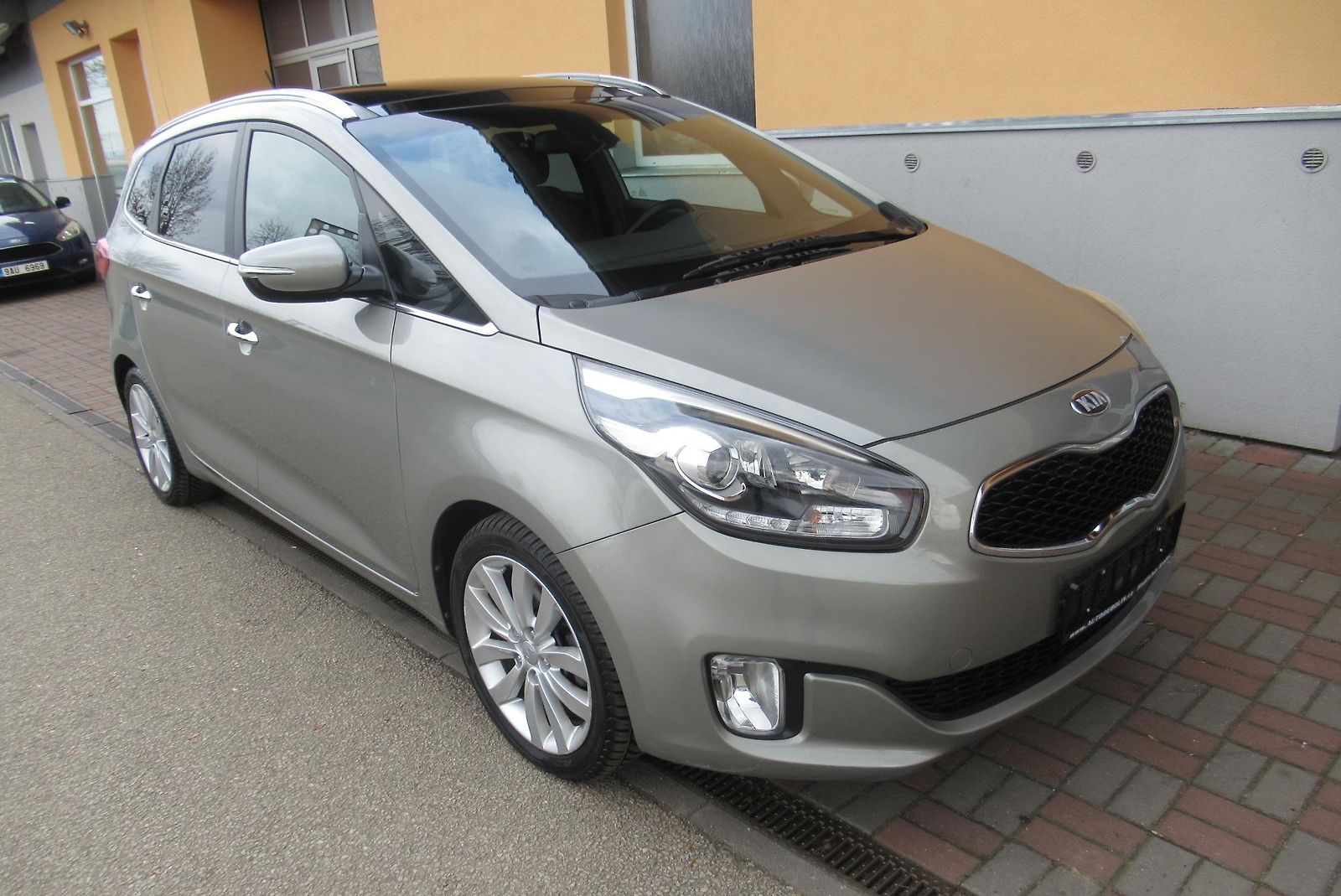 Kia Carens 1.7 CRDi 16V AUT.KLIMA 7 míst