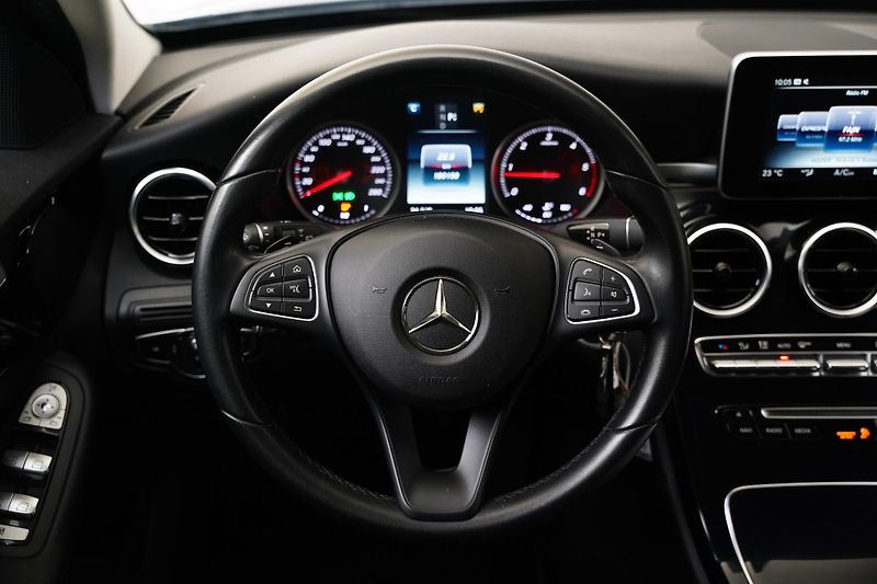 Mercedes-Benz Třídy C - fotka 18 z 26