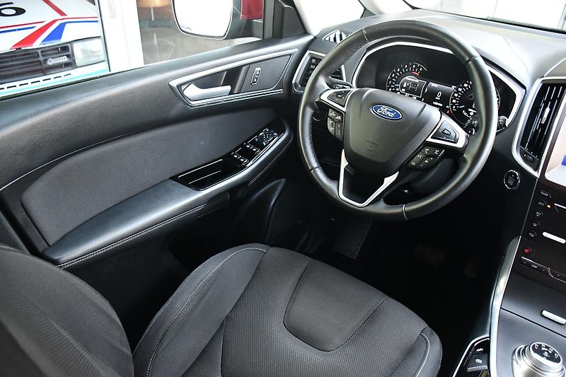 Ford S-MAX 2,0TDCi ČR 1.MAJITEL 140KW AT - fotka 22 z 53