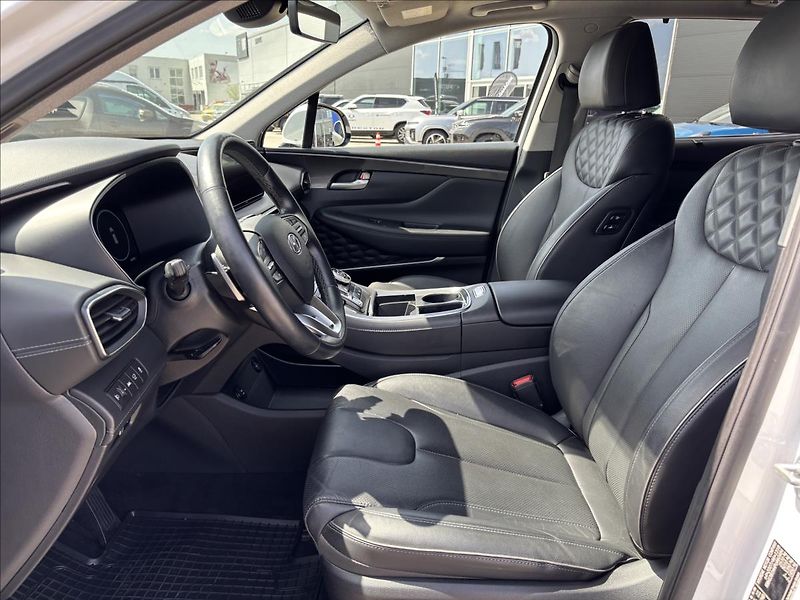 Hyundai Santa Fe 2,2 CRDi Style 4x4 DCT 142kW - fotka 29 z 50