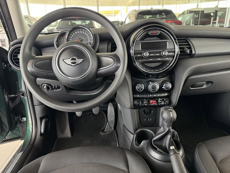 Mini Cooper 1,5T 100kW*VyhřívanáSedadla - fotka 9 z 29