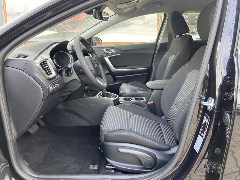 Kia Ceed SW (2025) TOP Tech+Bus 