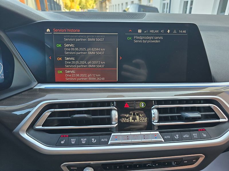 BMW X5 xDrive45e 290kW VIRTUAL KŮŽE - fotka 24 z 40