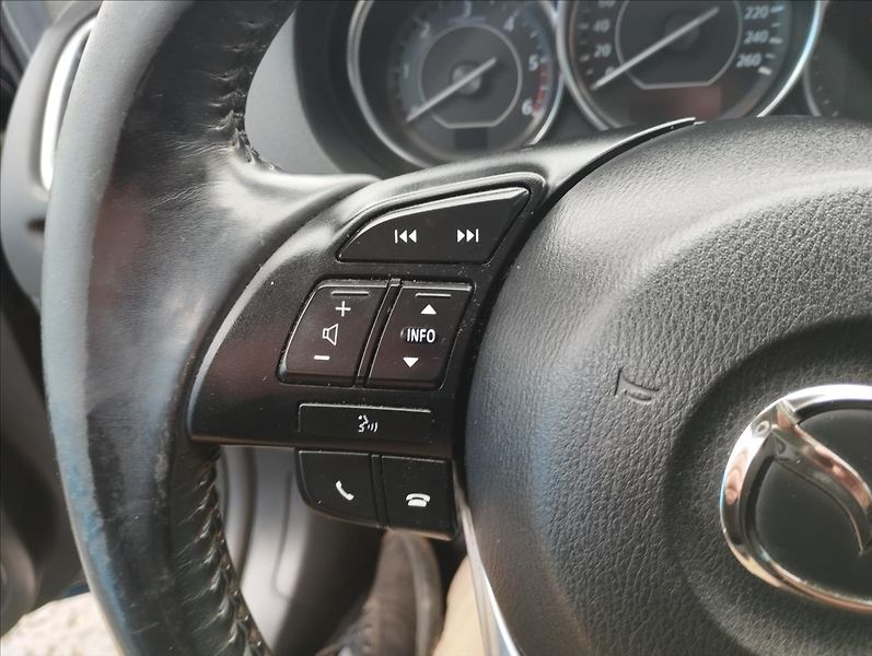 Mazda 6 2,2 110KW Skyactiv-D - fotka 13 z 18
