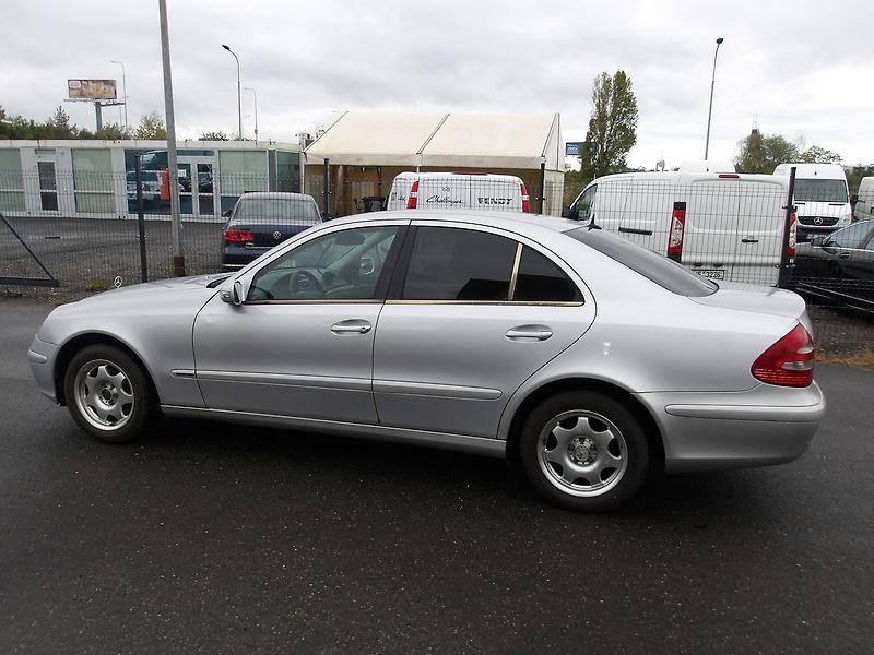 Mercedes-Benz Třídy E 2,2CDi - fotka 4 z 24