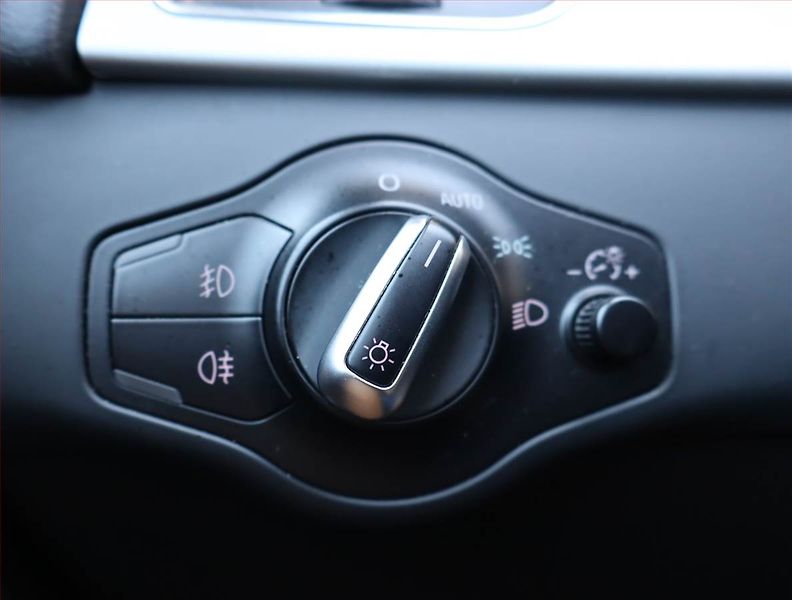 Audi A5 (2011) 3.0 TDI, 4X4, Serv.kniha - fotka 19 z 22