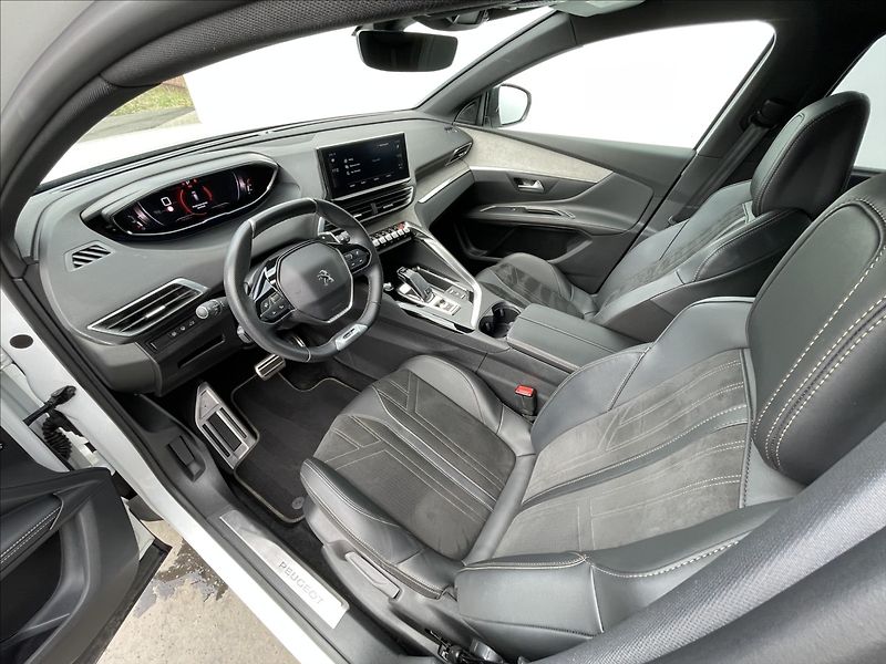 Peugeot 5008 1,5 BlueHDi EAT8 PDC  GT+ - fotka 5 z 25