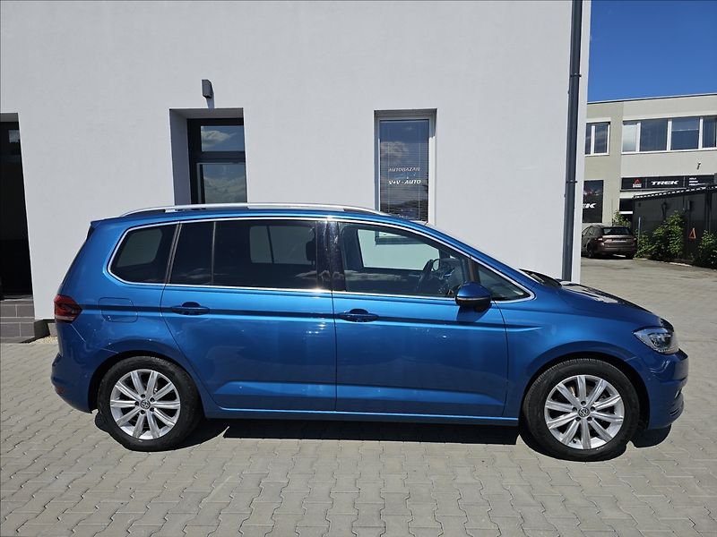 Volkswagen Touran 1,4 TSi 110KW Highline Panoram - fotka 5 z 52
