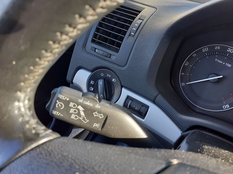 Škoda Octavia (2005) KOMBI 1.9 TDi - fotka 10 z 27