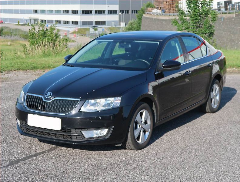 Škoda Octavia (2016) Style 1.6 TDI, Serv.kniha - fotka 2 z 13