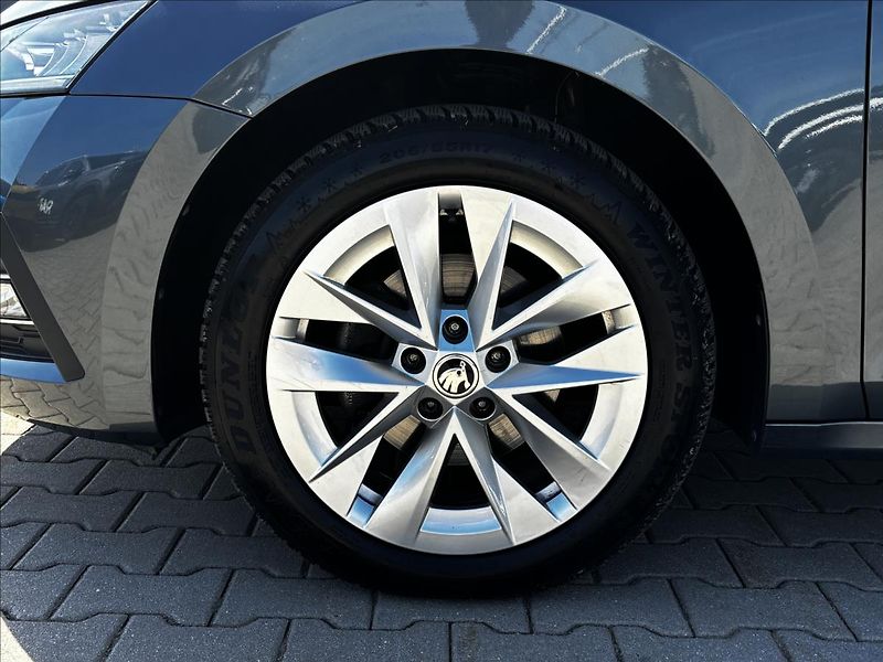 Škoda Octavia 2,0 TDI 110kW DSG Style Combi - fotka 10 z 39