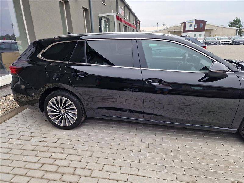 Škoda Superb 1.5 TSI DSG 110kW L&K Combi - fotka 44 z 50
