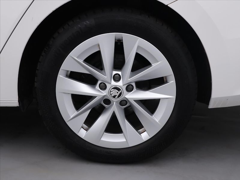 Škoda Octavia 2.0 TDI 85kW DSG Style CZ - fotka 30 z 37