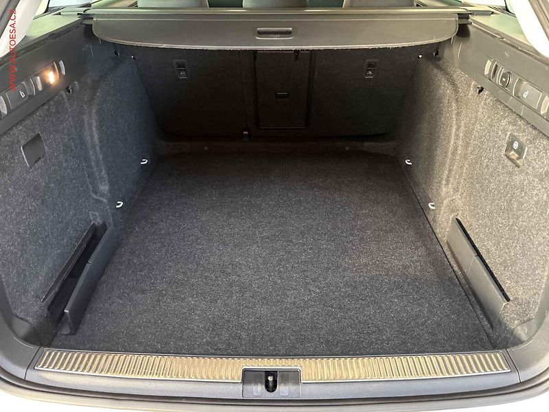 Škoda Superb (2016) 1.8TSi, ČR, Style, bixen - fotka 7 z 18