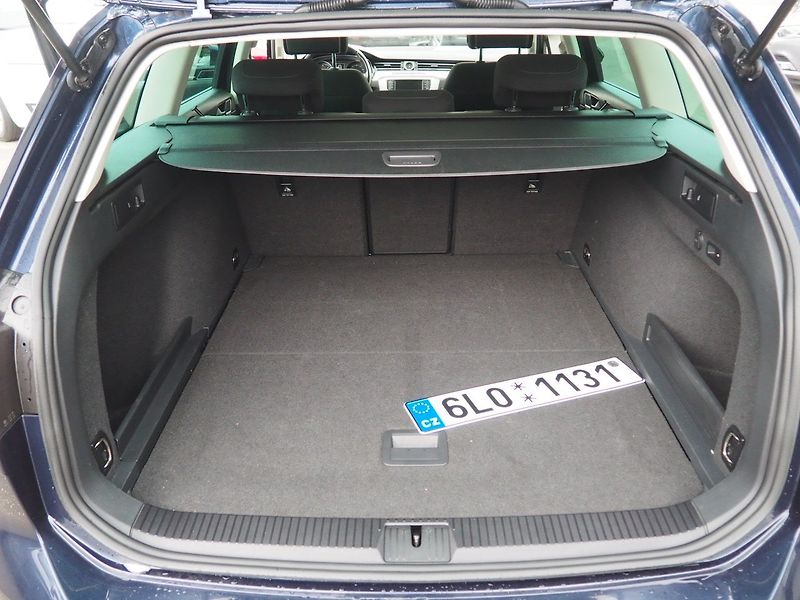 Volkswagen Passat (2016) 2.0 TDI 140 kW, DSG, 4Motion - fotka 14 z 48