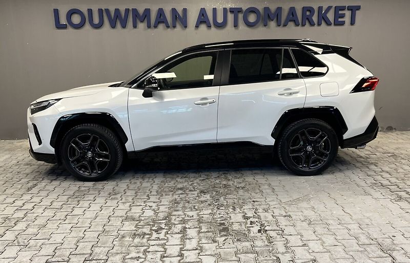 Toyota RAV4 GR SPORT 4WD e-CVT - fotka 3 z 18