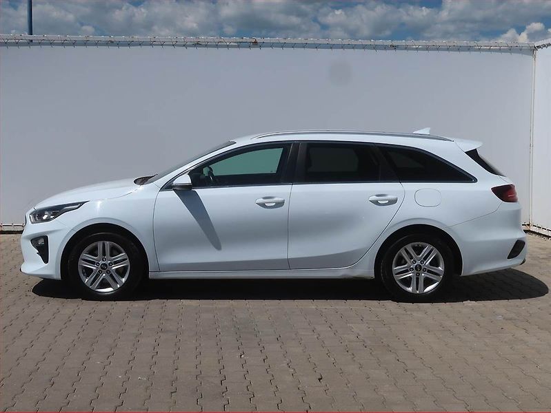 Kia Ceed (2019) Gold 1.6 CRDi, Serv.kniha - fotka 3 z 17