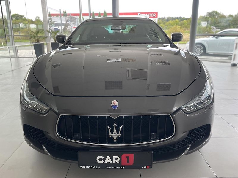 Maserati Ghibli SQ4 302kW*V6*KeyLess*TopStav - fotka 3 z 38