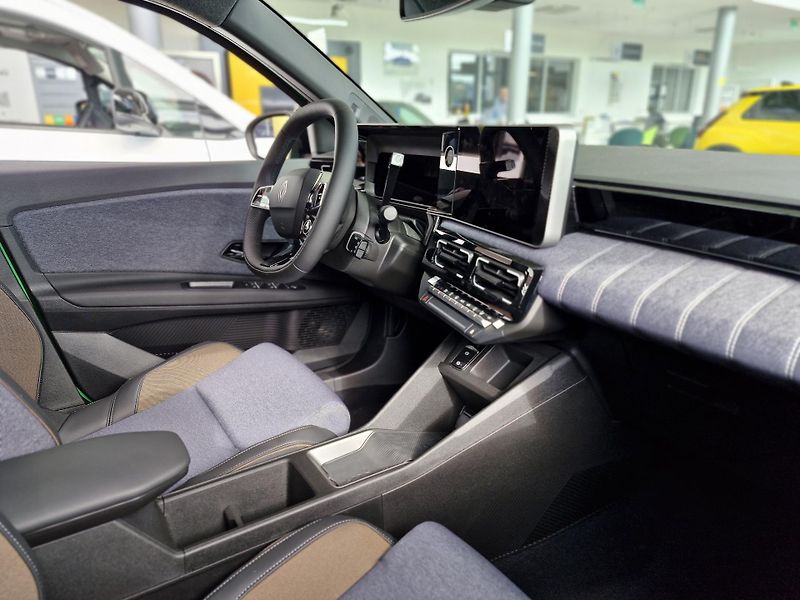 Renault 5 E-TECH (2026) techno 150 k comfort range   - fotka 8 z 13