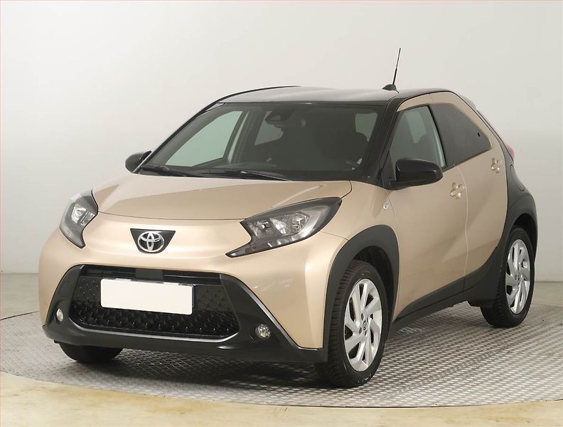 Toyota Aygo (2022) 1.0 VVT-i, Automat, ČR,1.maj - fotka 2 z 18