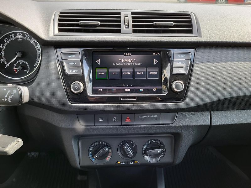 Škoda Fabia 1.0 TSI AMBITION Combi TOUR - fotka 12 z 46