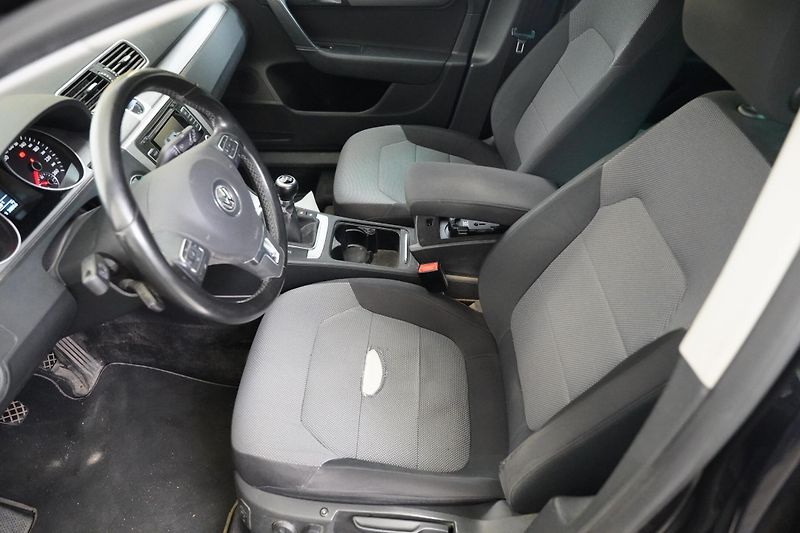 Volkswagen Passat - fotka 2 z 6
